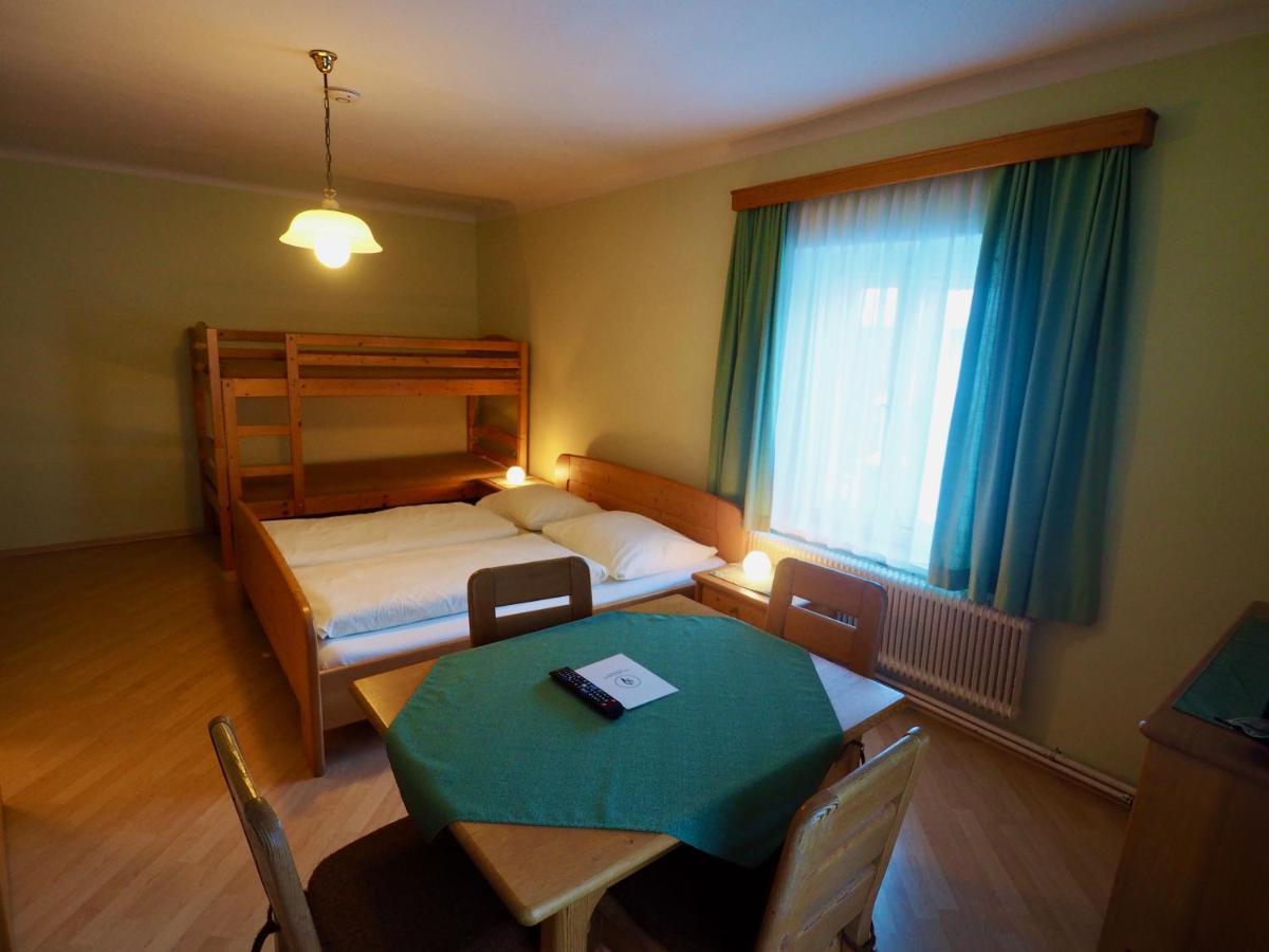 Gasthof Zum Gruenen Specht Oberzeiring Экстерьер фото